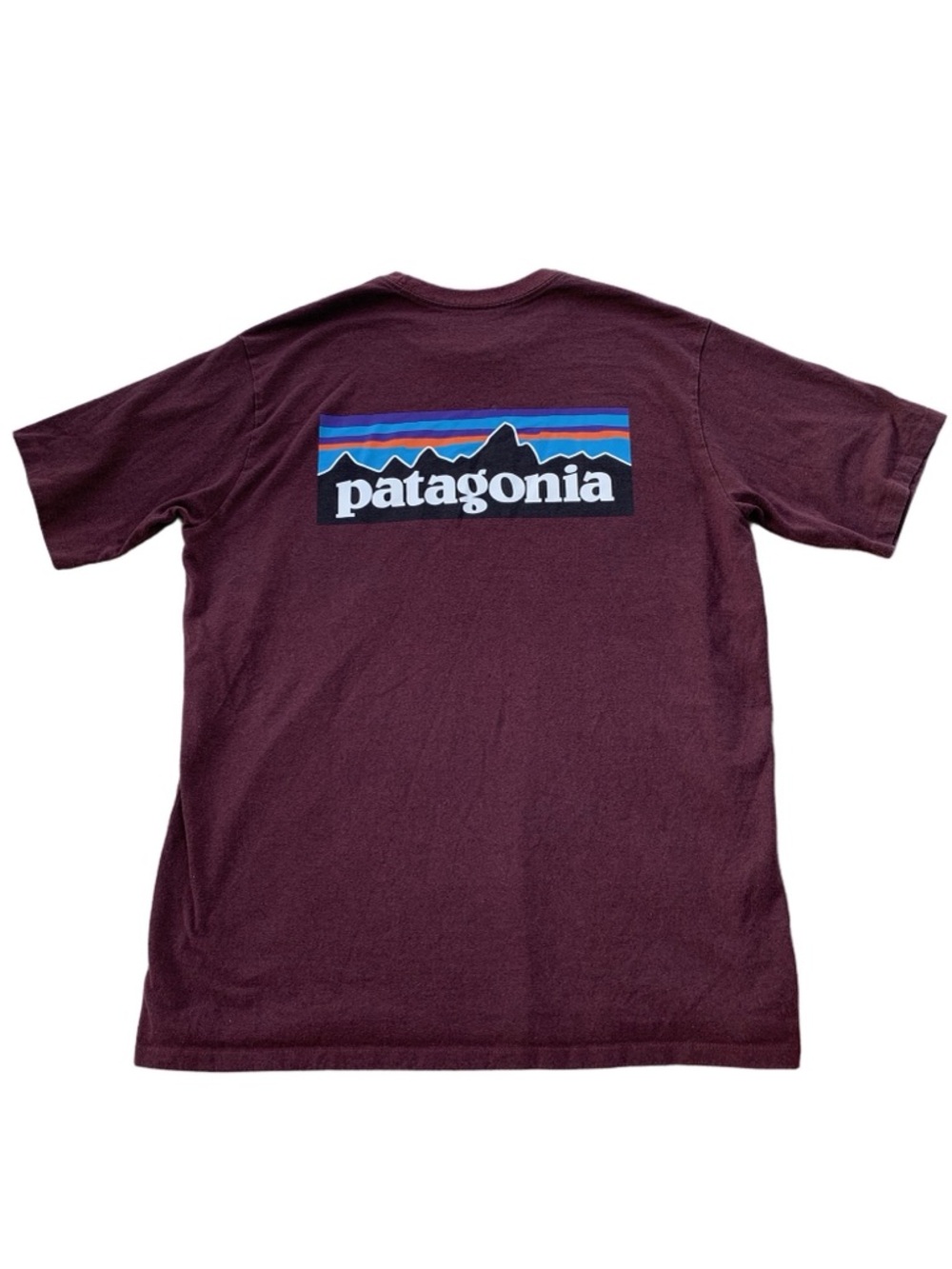 Patagonia Men's Size Medium P-6 Mountain Logo Responsibili-Tee Maroon Burgundy